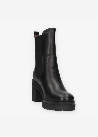 NeroGiardini Gaun Platform Boot