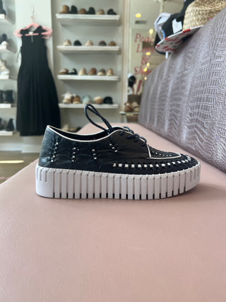 Silent D Brodies Sneakers