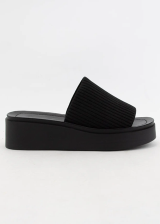 Soda Farley Stretchable Platform Slide