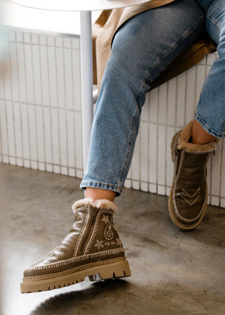 Laidback London Setsu 3.0. Paisley Ankle Boot