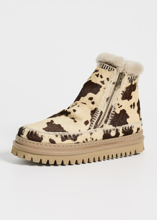 Setsu 4.0. Crochet Cow Pony Boot