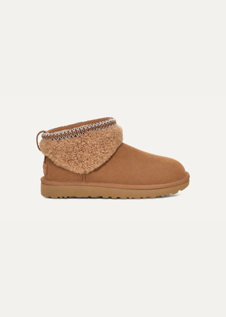 UGG Classic Ultra Mini Maxi Curly Boot
