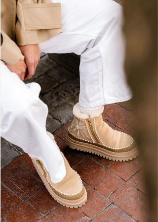 Laidback London Setsu 4.0. Floral Ankle Boot