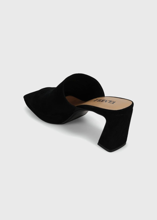 Vaneli Mantie Heel