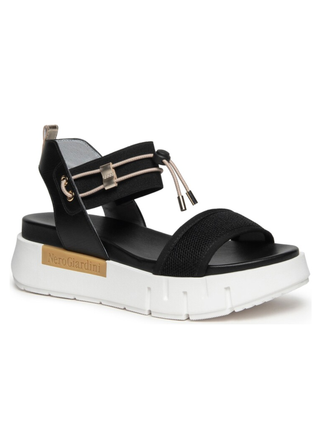 NeroGiardini Flatform Sandal